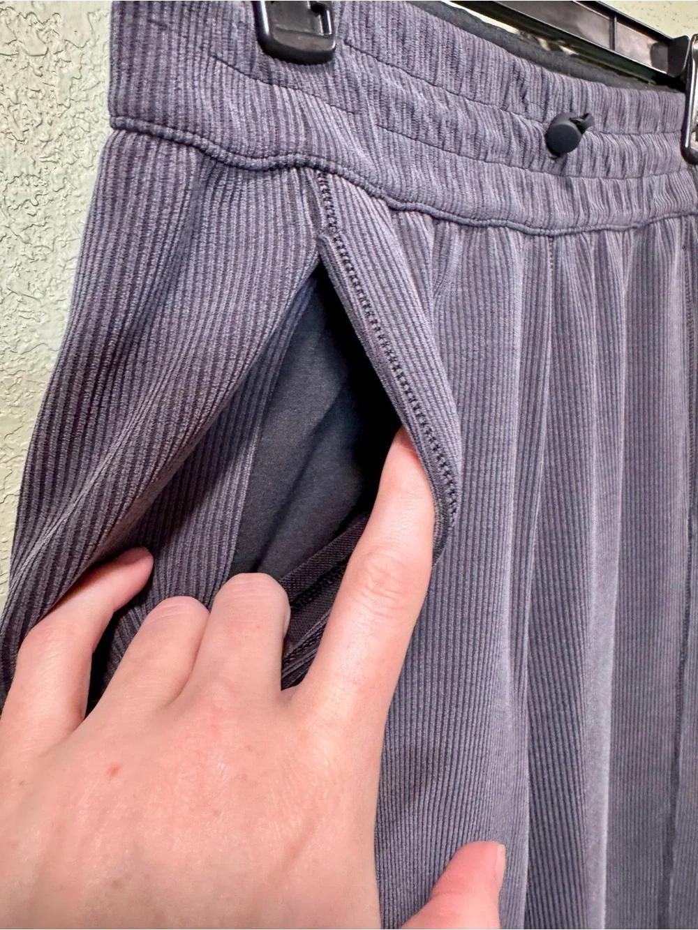 Lululemon Soft Stream Wide Leg Pants size 4